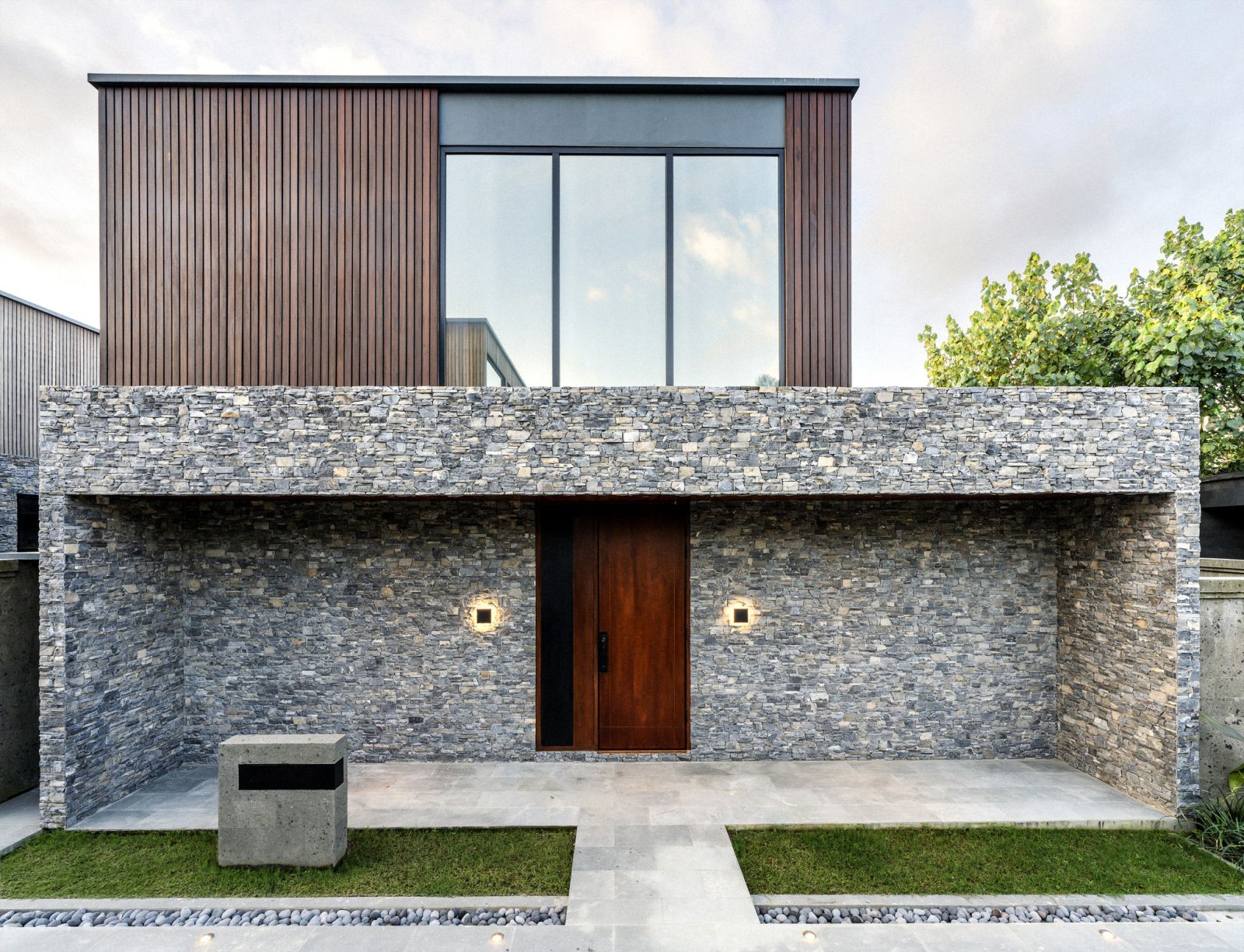 CONTEMPORARY ELEGANCE VILLA (AN)